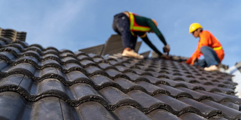 roof repair vs replacement