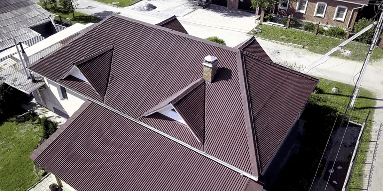 flat roof vs sloped roof